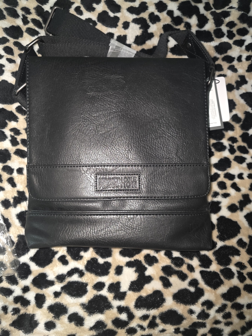 Kenneth Cole Reaction Flapover Tablet Bag